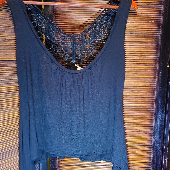 Butterfly applique tank top size M - Picture 2 of 2